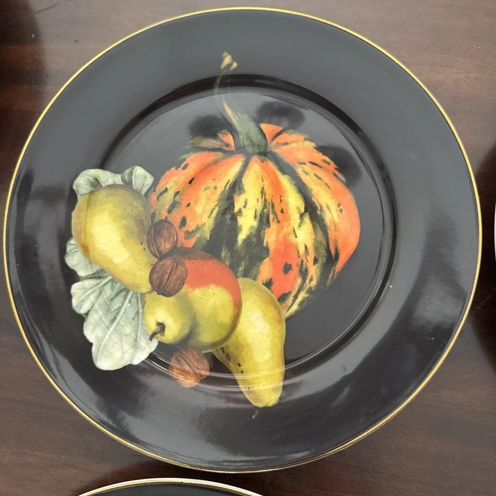 Williams Sonoma Harvest Pumpkin Plates 9